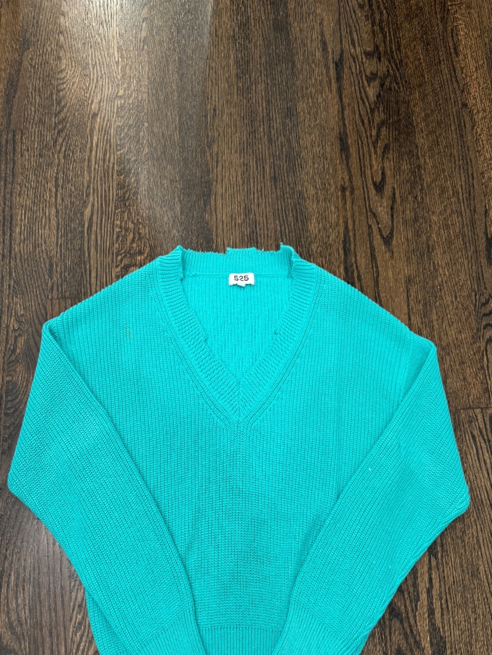 25 America Distressed V‑Neck Shaker Sweater – Turquoise